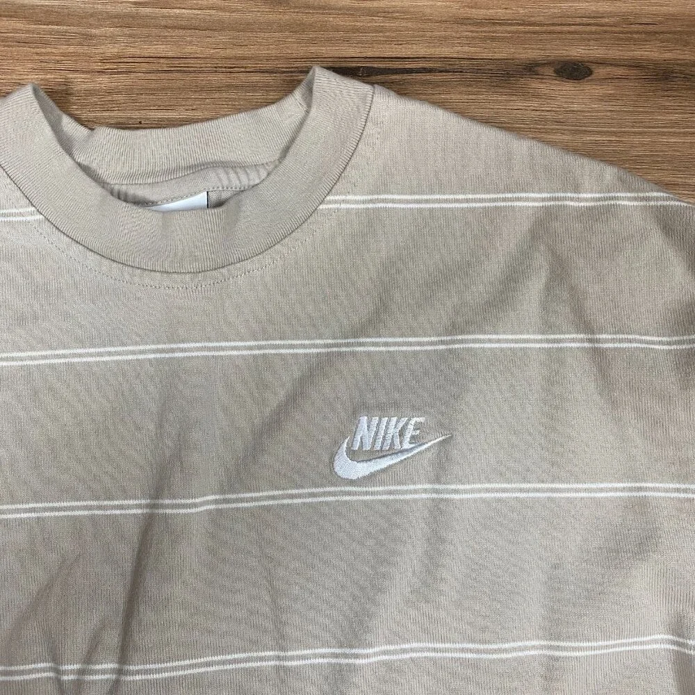 Nike Strip Boxy Crop Crew Neck‎ Long Sleeve Women's Size M Color Cream - Picture 3 of 8